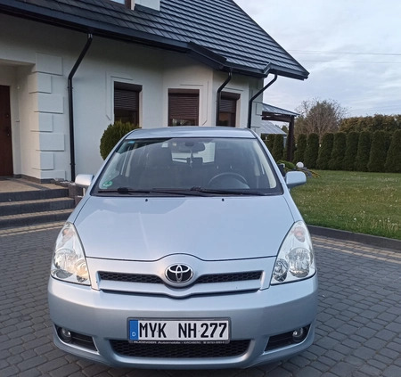 Toyota Corolla Verso cena 16999 przebieg: 201000, rok produkcji 2005 z Słupsk małe 211